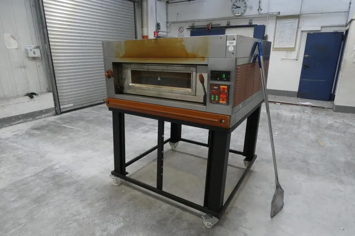Moretti Forni Pizzaofen Maße in cm: ca. 165x125x195